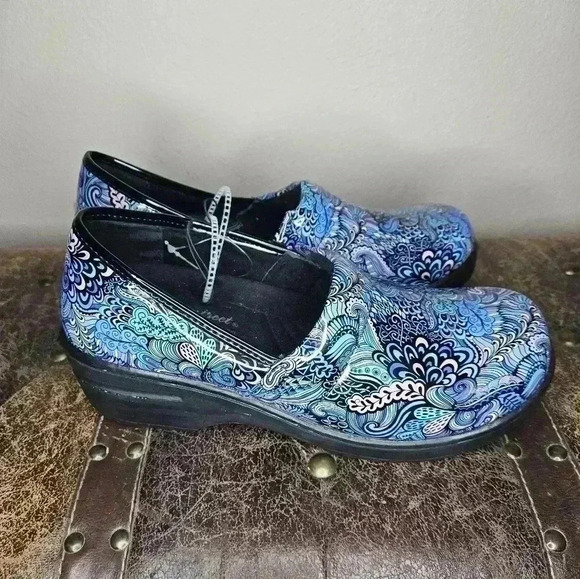 Easy street clogs slip resistant 10w - Picture 1 of 3